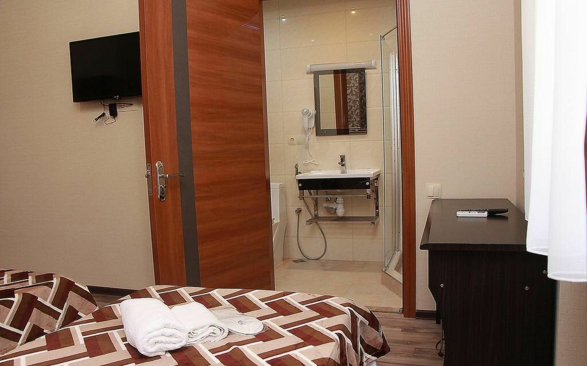 Hotel Diadema 第比利斯 外观 照片